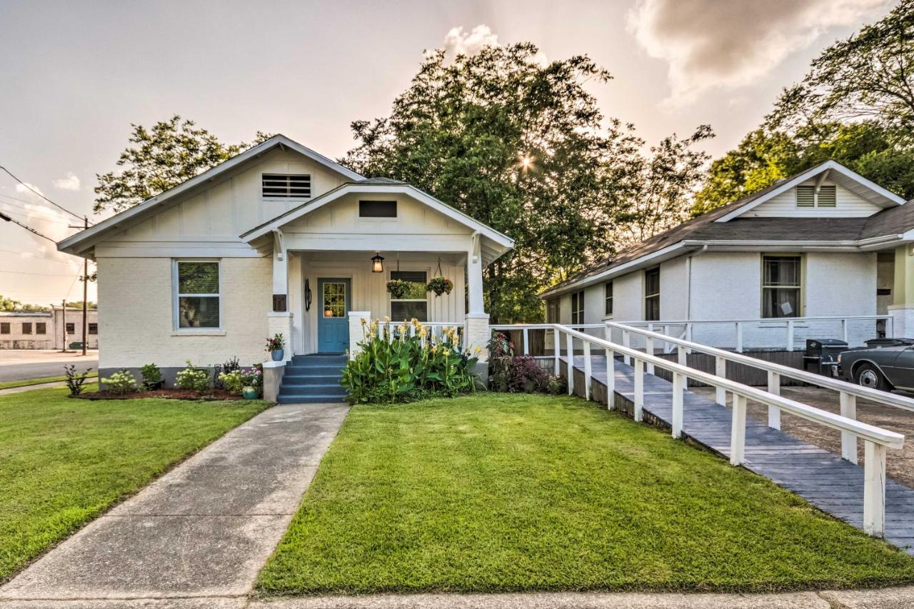 Remodeled Downtown Hot Springs Home With Porch Exterior foto